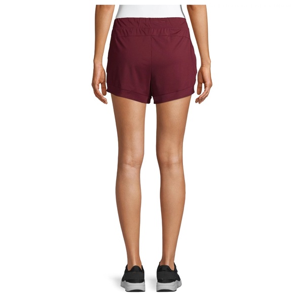 Women's Active Walking Short. Colors: Bordeaux - Picture 2 of 6